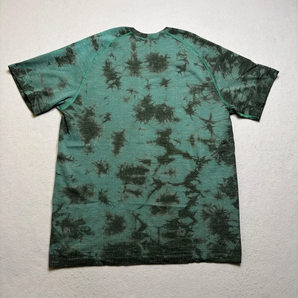 Lululemon Shirt Mens XL Green Metal Vent Tech Tie Dye Short Sleeve Athletic‎